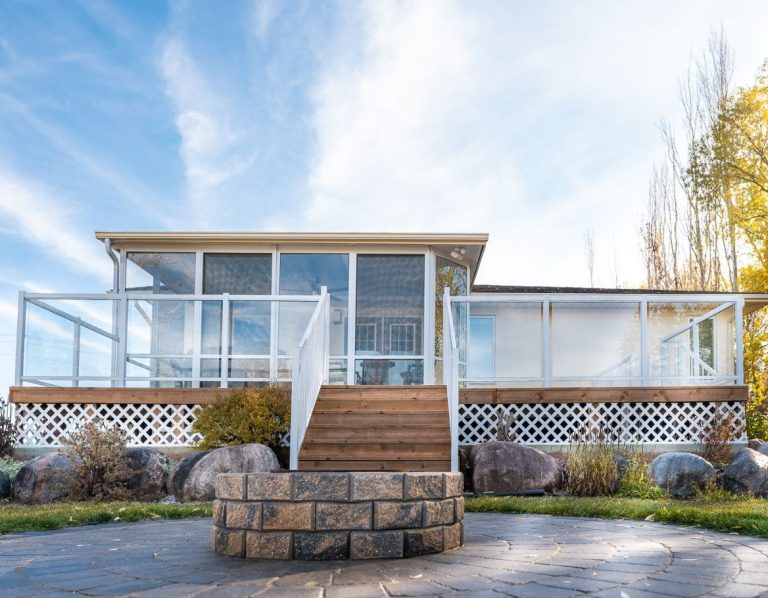 CottageRailing-Glass-1168x910 (2)